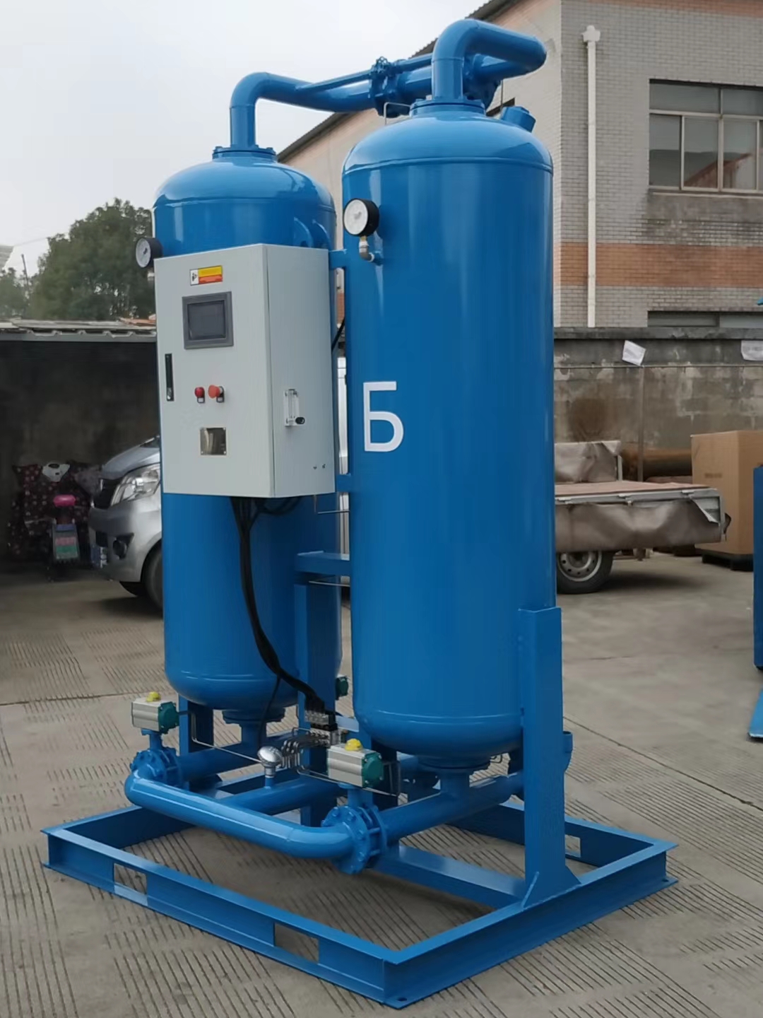 吸附式干燥機(jī)氧化鋁多久更換一次？